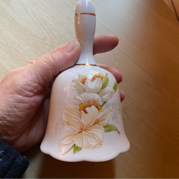 Vintage Happy 20th Anniversary Bell - Picture 4 of 10